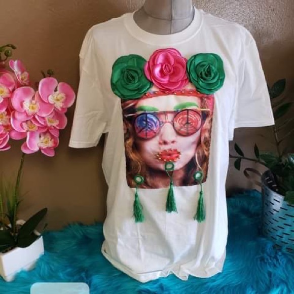 Tops - Picture 8 of 16